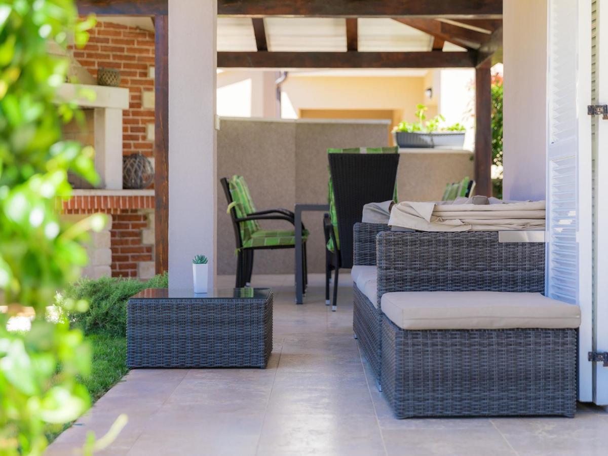 Holiday Home Villa Valentina By Interhome Loborika Dış mekan fotoğraf