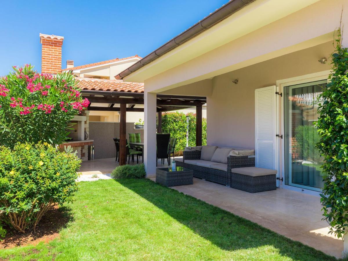 Holiday Home Villa Valentina By Interhome Loborika Dış mekan fotoğraf