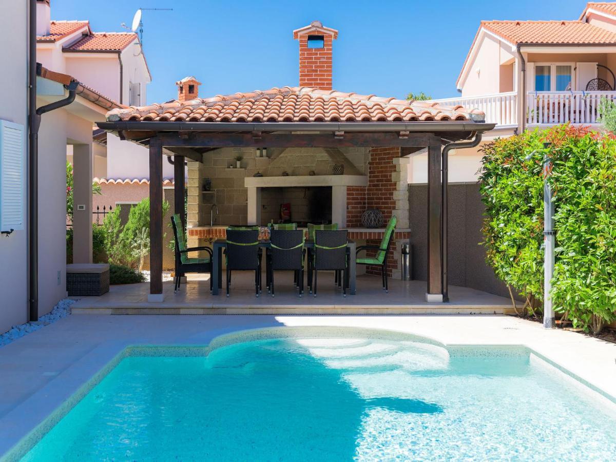 Holiday Home Villa Valentina By Interhome Loborika Dış mekan fotoğraf