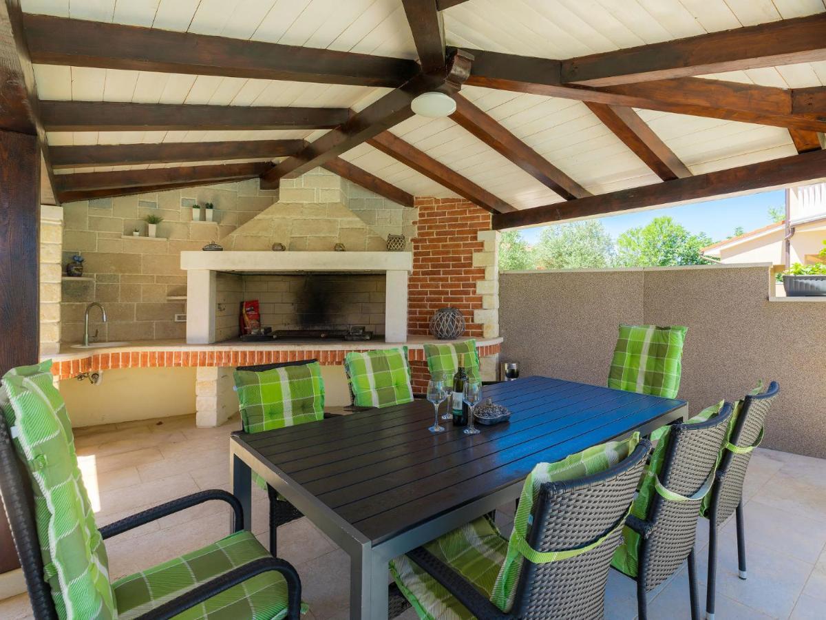 Holiday Home Villa Valentina By Interhome Loborika Dış mekan fotoğraf