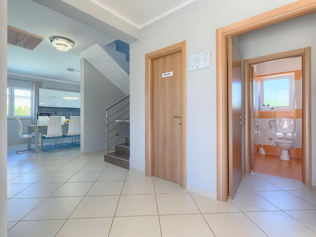 Holiday Home Villa Valentina By Interhome Loborika Dış mekan fotoğraf